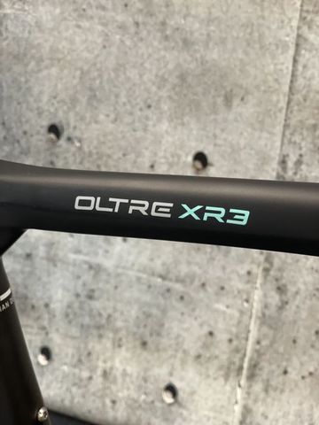 Used Bianchi Oltre XR3 2022 Road & Gravel, Light Gray — image 6 of 7