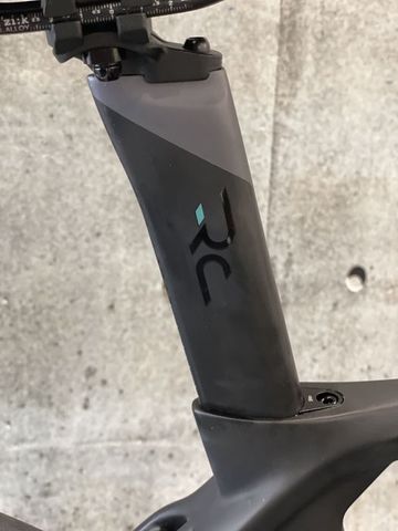 Used Bianchi Oltre XR3 2022 Road & Gravel, Light Gray — image 7 of 7