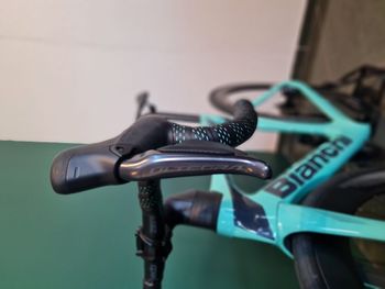 Bianchi Oltre Comp Ultegra Di2 2023 Road & Gravel de segunda mano, Verde — imagen 4 de 12
