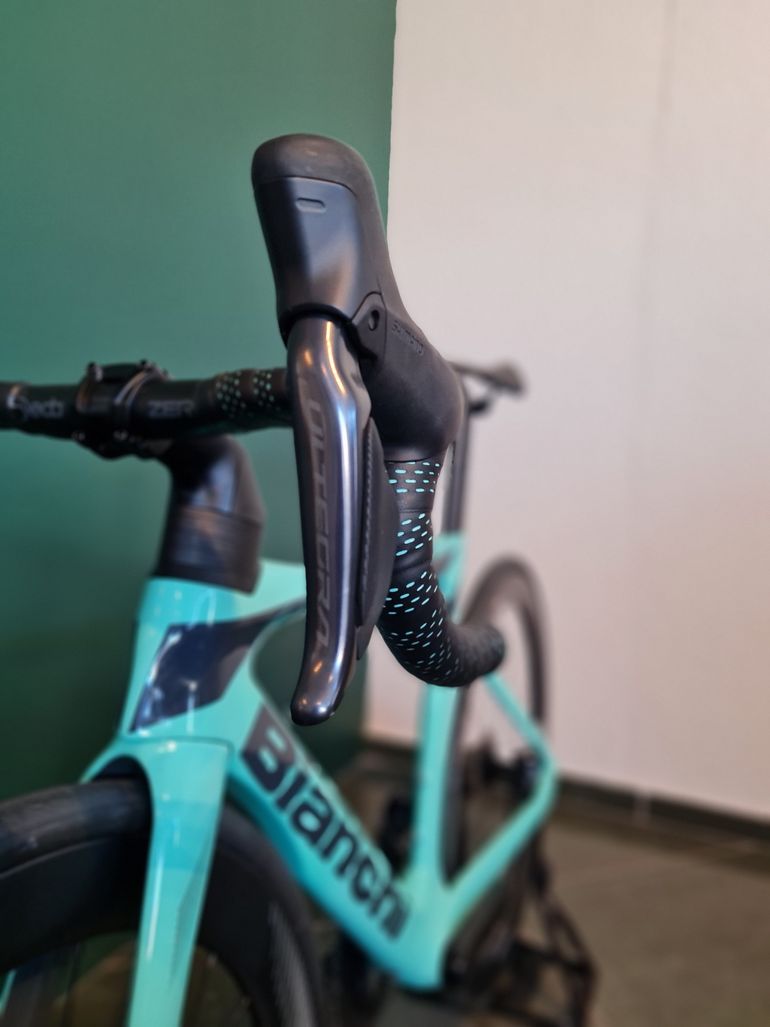 Bianchi Oltre Comp Ultegra Di2 2023 Road & Gravel de segunda mano, Verde — imagen 7 de 12