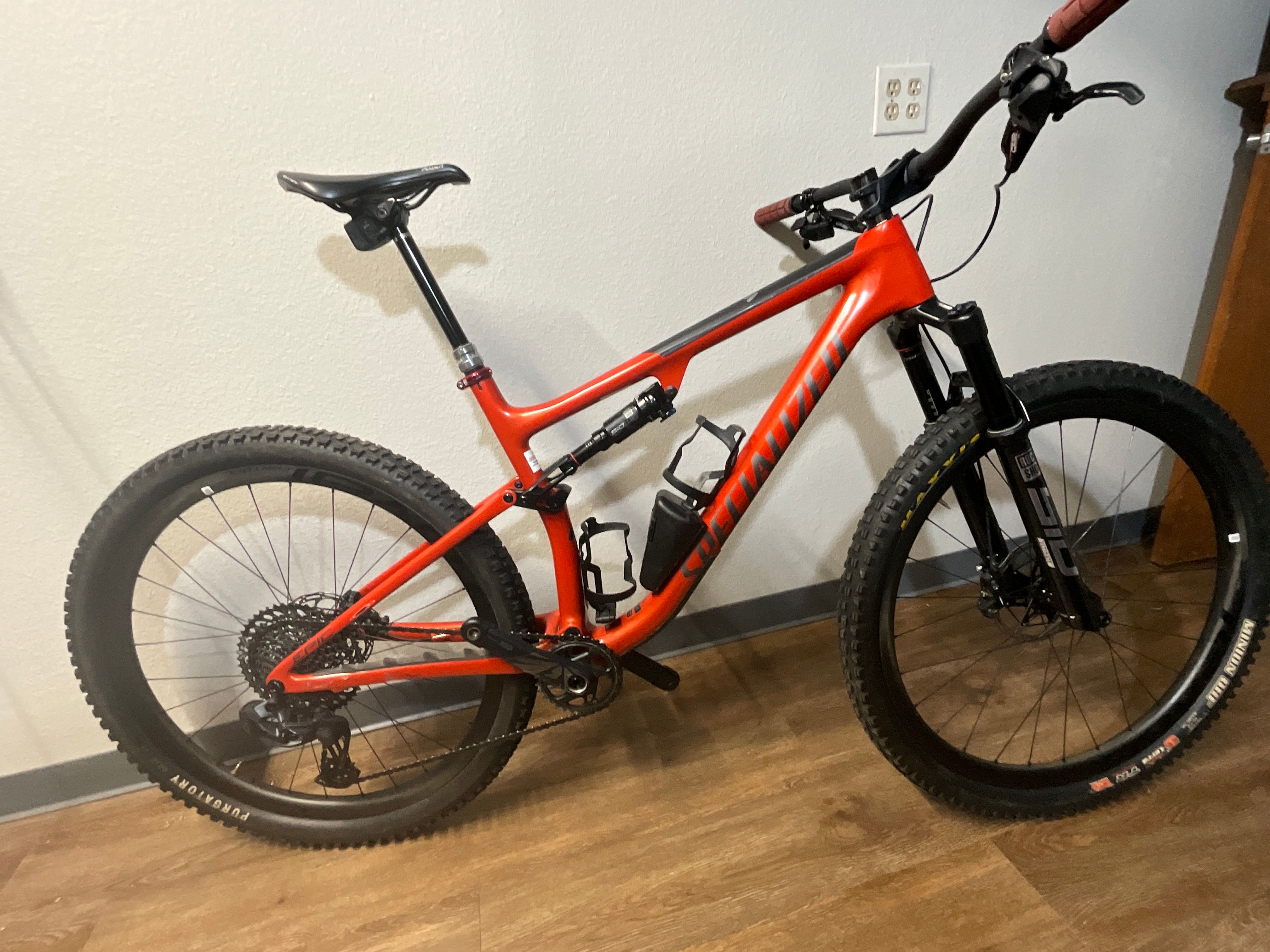 Specialized epic evo expert 2021 online peso