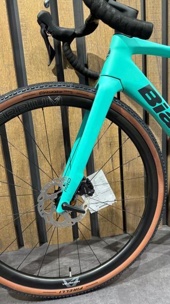 Used Bianchi Impulso Pro 2024 Road & Gravel, Green — image 11 of 11