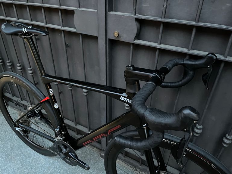 Used BMC Roadmachine 01 FOUR 2020 Road & Gravel, Black — image 7 of 15