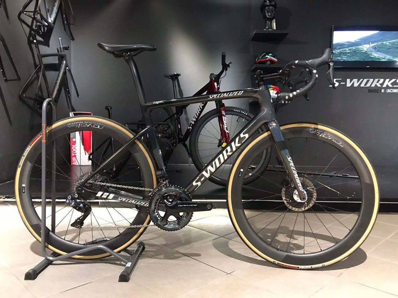 Specialized S-Works Tarmac Disc – Sagan Collection Overexposed LTD