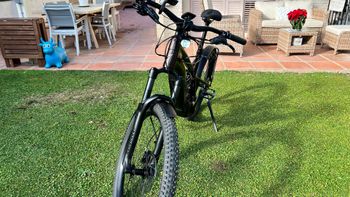 Used Specialized Turbo Tero X 5.0 2023 Mountainbike, Red, 27.5 — image 8 of 9