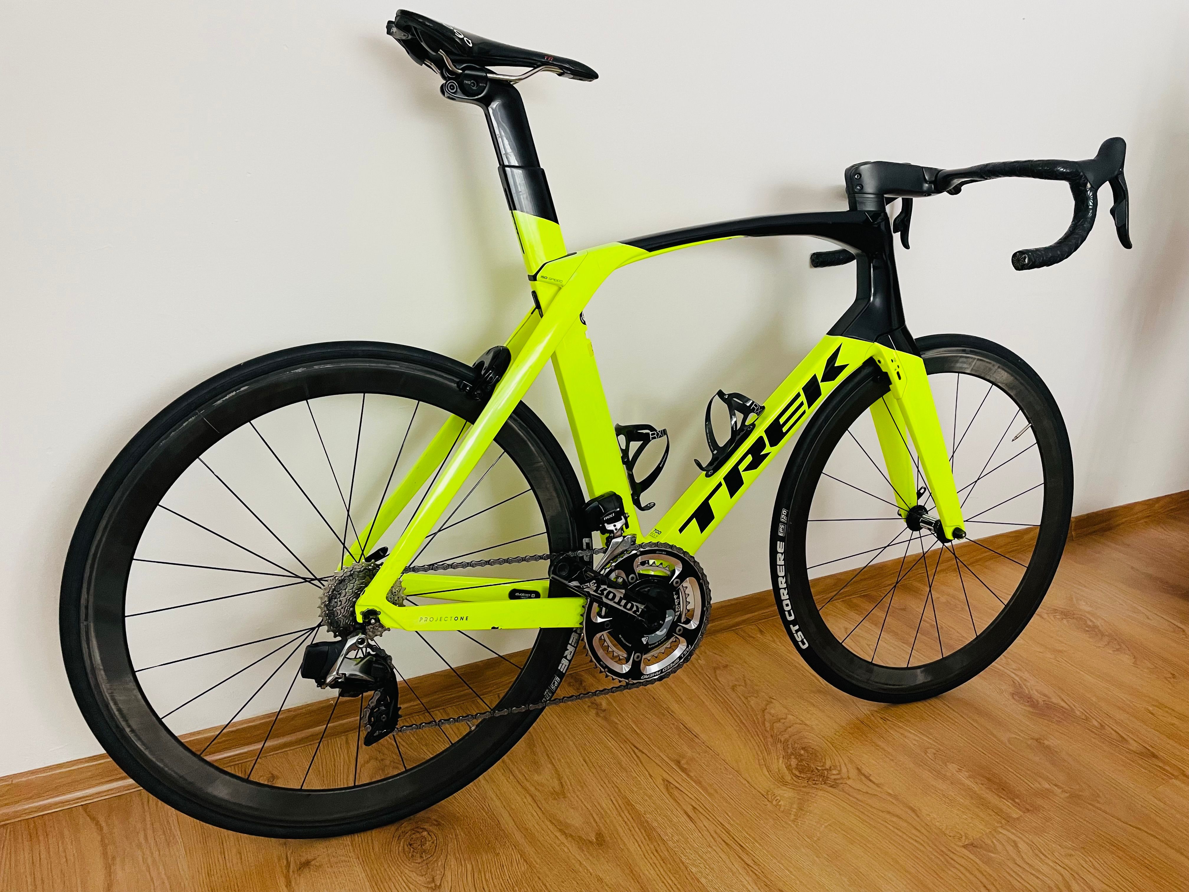 Trek madone cheap radioactive yellow