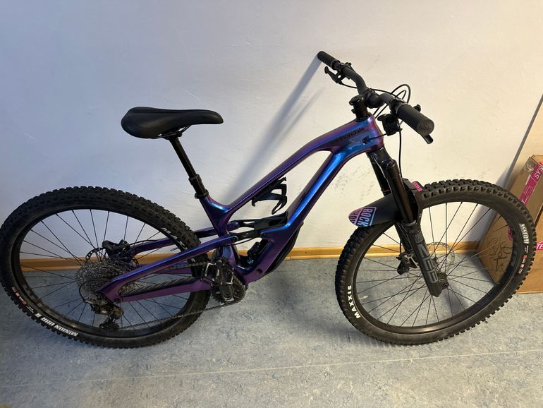 Used Cannondale Jekyll 2 2022 Mountainbike, Purple — image 1 of 3