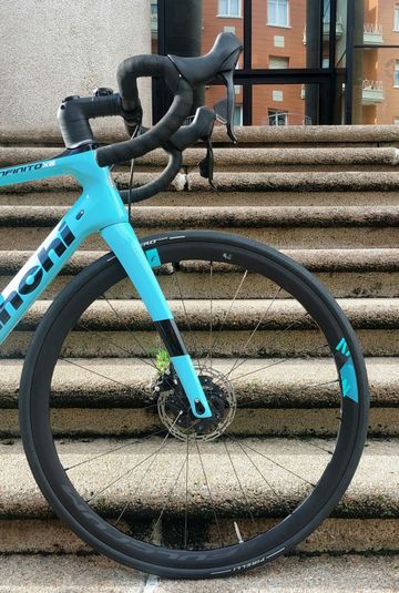 Używany Bianchi Infinito XE Rival AXS 2022 Road & Gravel — zdjęcie 8 z 12