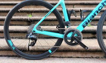 Używany Bianchi Infinito XE Rival AXS 2022 Road & Gravel — zdjęcie 2 z 12