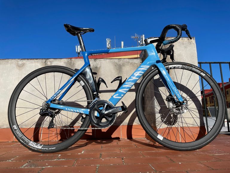 Used Canyon Aeroad CF SLX 8 Disc Di2 2020 Road & Gravel, Blue — image 1 of 21