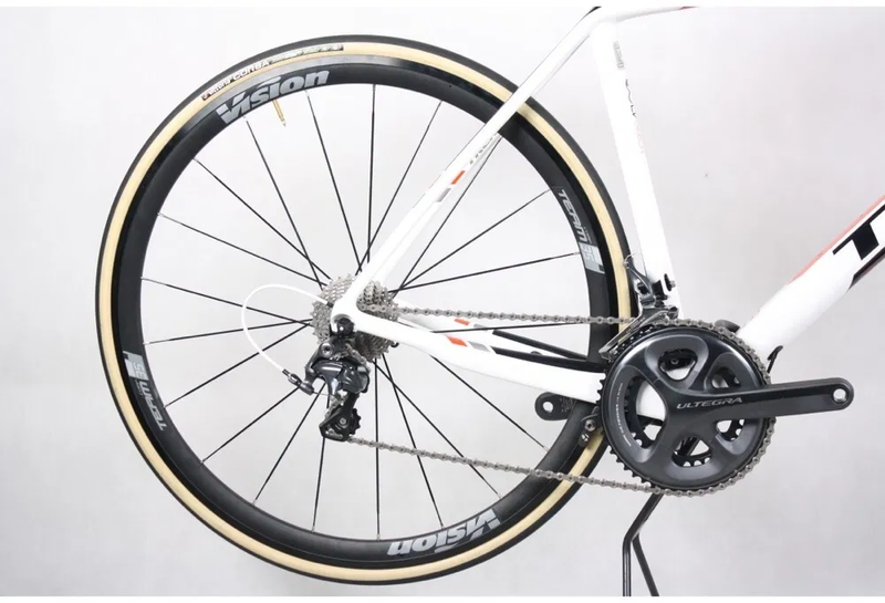 Used Trek Madone 7 Series H1 2013 Road & Gravel, White — image 6 of 8