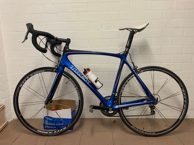 Trek madone 5.2 sales blue book