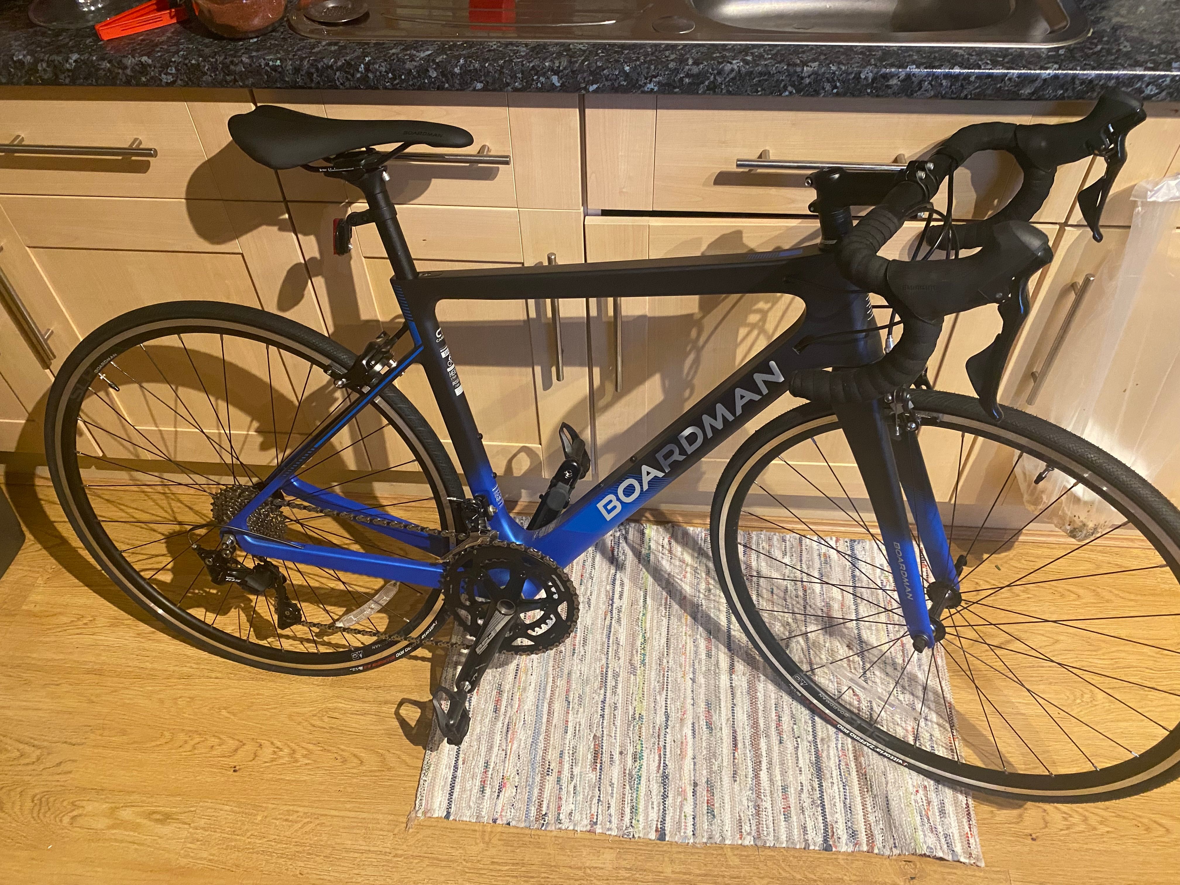 Boardman slr 8.9 hot sale carbon road bike