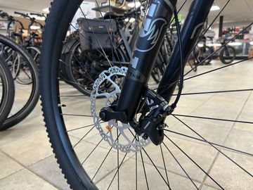 Używany Orbea OIZ H20 2023 2023 Mountainbike — zdjęcie 10 z 12