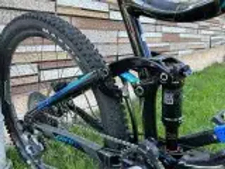 Used Giant Reign 2 GE 2021 Mountainbike, Blue — image 4 of 4