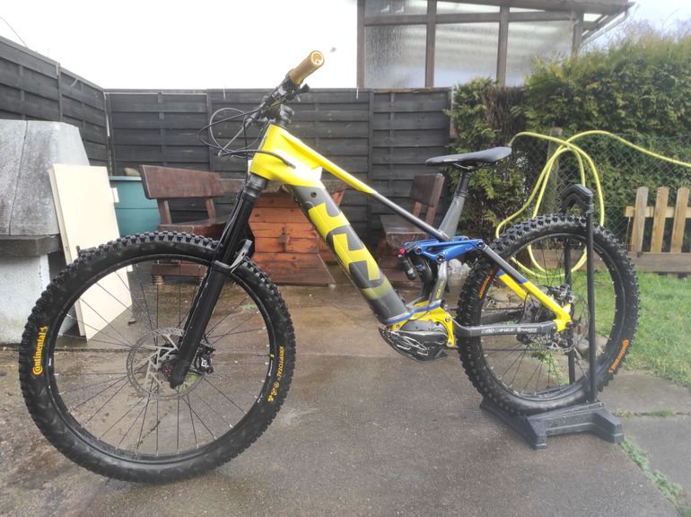 Used Husqvarna Hard Cross 6 2021 2021 Mountainbike, Black — image 1 of 19