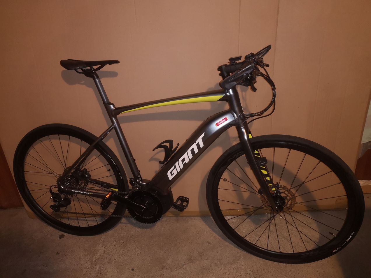 Giant fastroad e+ sale 2 pro 2020