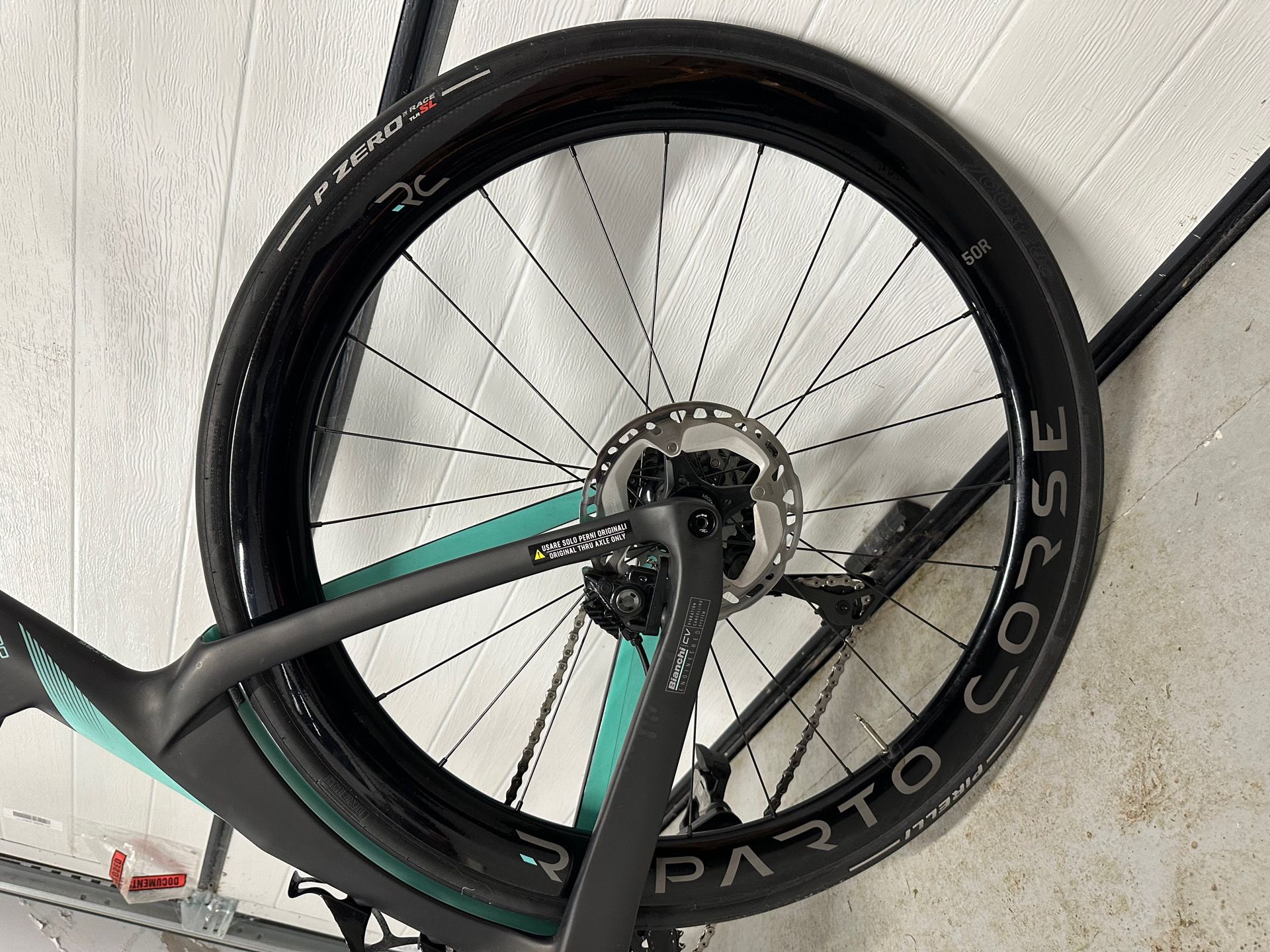 Bianchi best sale thru axle