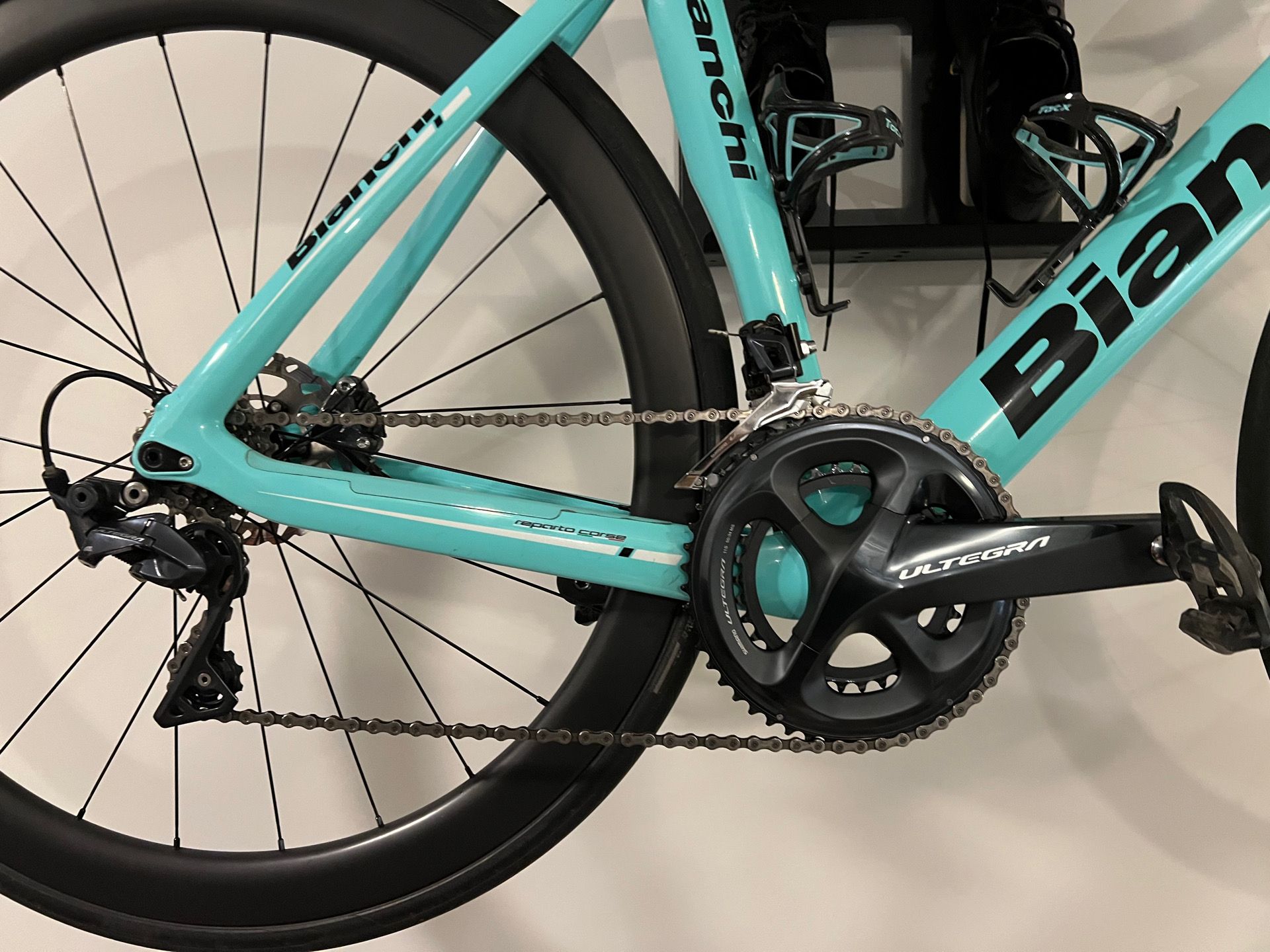 Bianchi aria ultegra hot sale di2 disc 2020