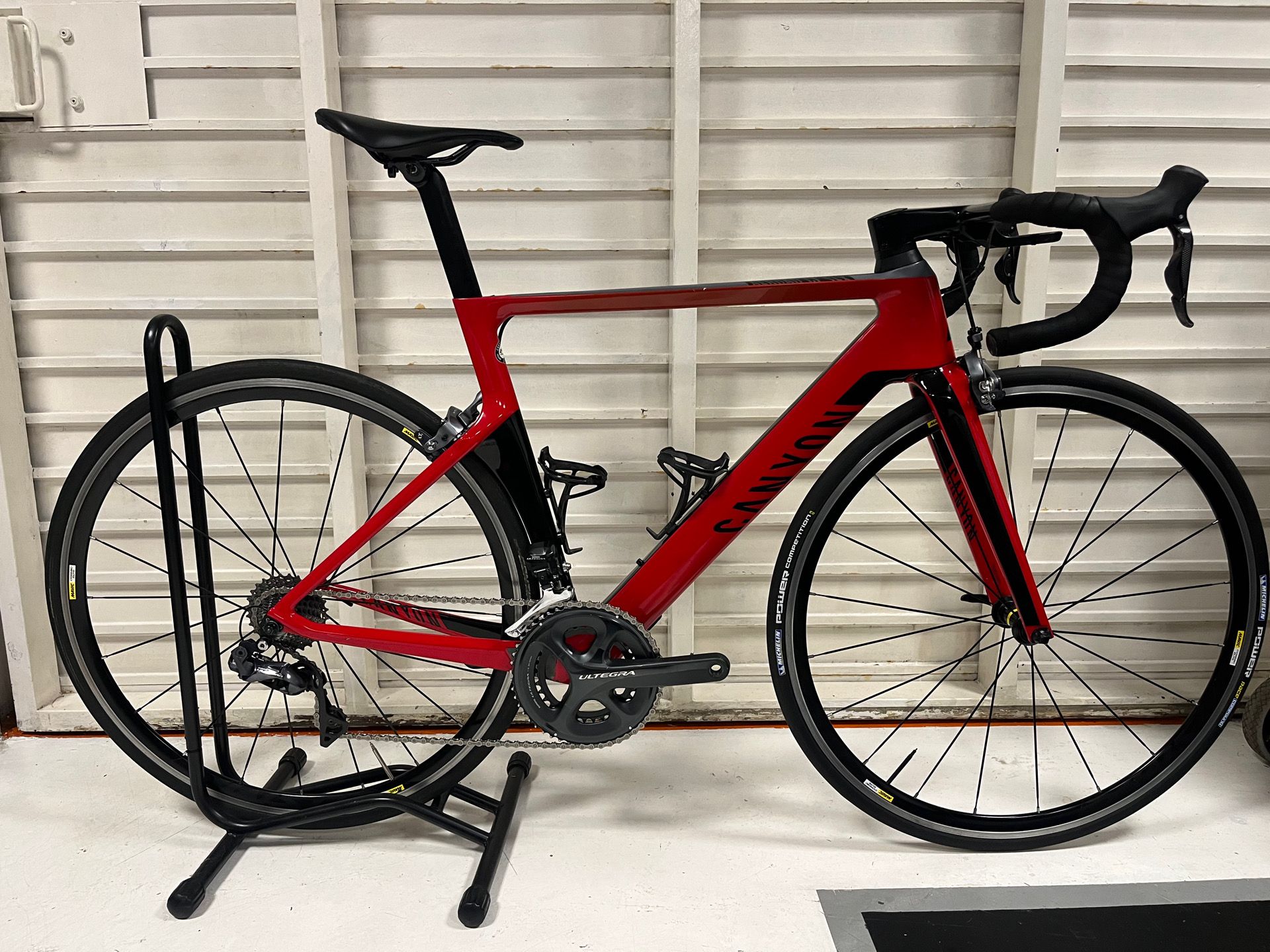 Canyon Aeroad CF SLX 7.0 Di2 used in S buycycle USA