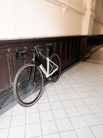 Used Canyon Grail CF SL 7 eTap 2023 2023 Road & Gravel, Schwarz — image 2 of 6