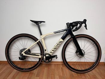 Used Canyon Grail CF SL 7 eTap 2023 2023 Road & Gravel, Schwarz — image 1 of 6
