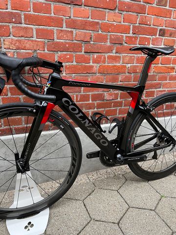 Used Colnago Concept 48s/ZIPP 303/ Shimano Dura Ace 7, 2 Kg! Full Carbon/Good Condition! 2020 Road & Gravel, Black — image 12 of 14
