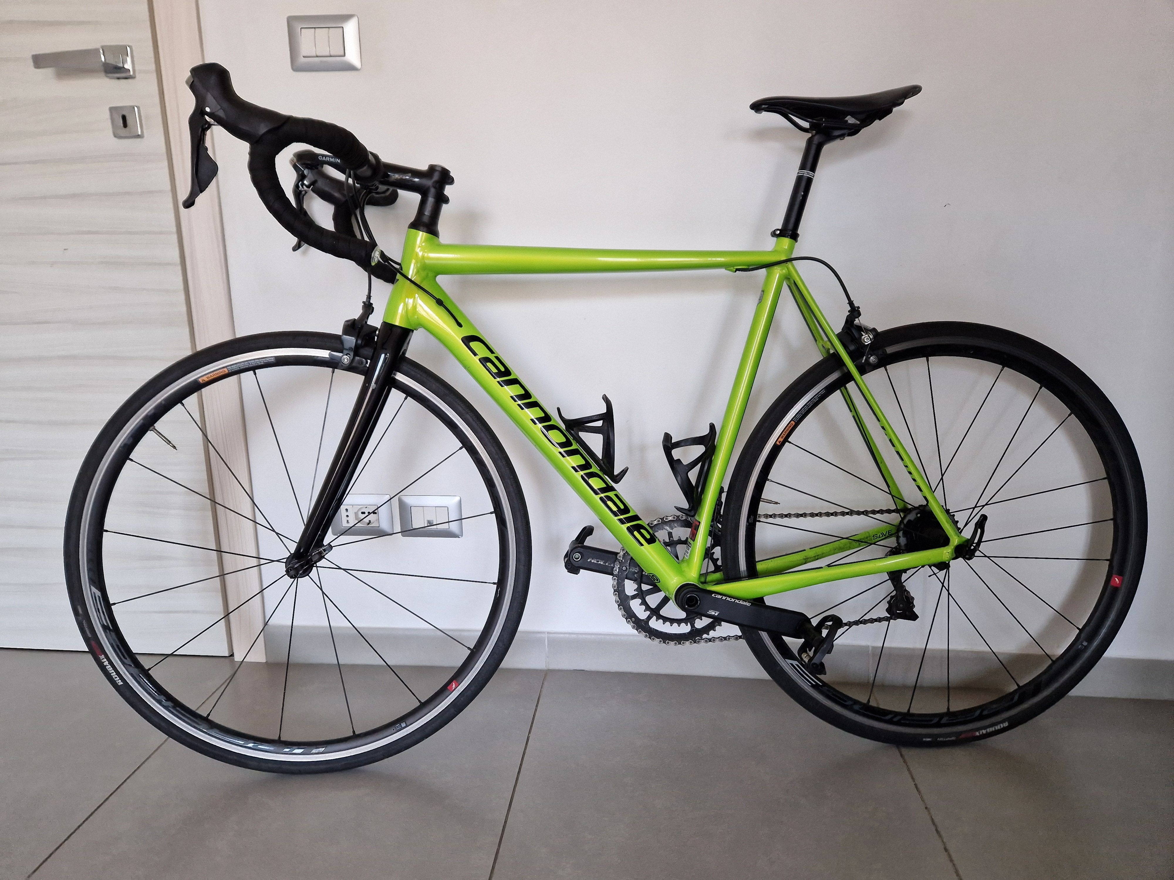 Cannondale caad12 hot sale ultegra 2018