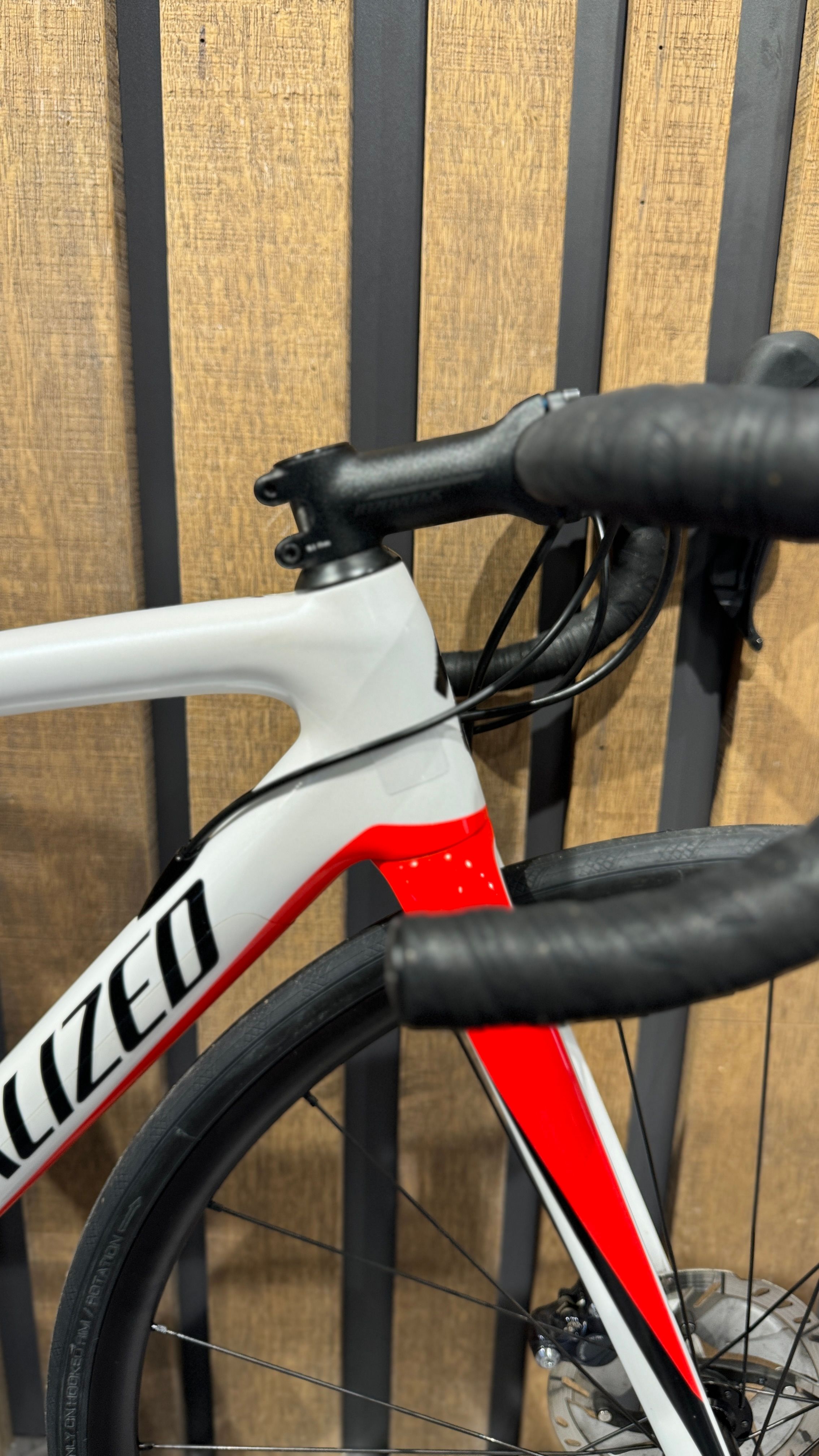 Specialized men's tarmac disc cheap comp 2019