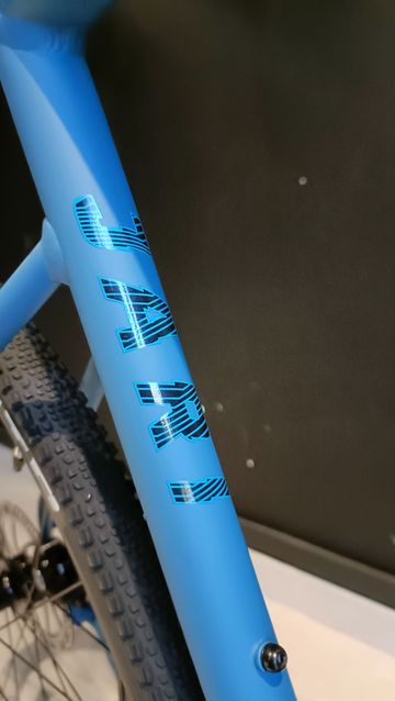 Used Fuji Jari 2.1 2022 2022 Road & Gravel, Blue — image 9 of 32