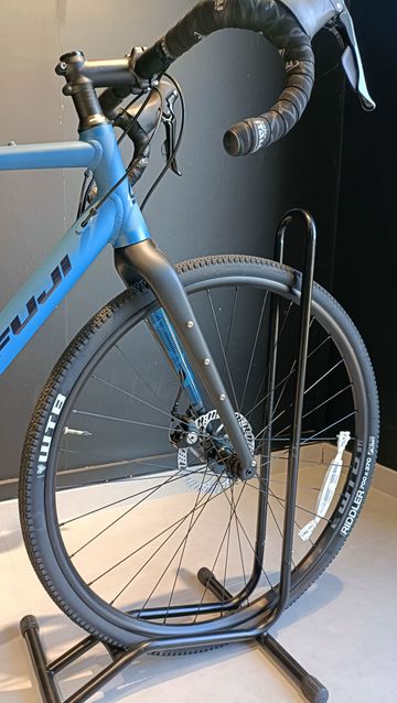Used Fuji Jari 2.1 2022 2022 Road & Gravel, Blue — image 11 of 32