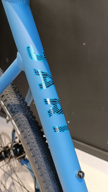 Used Fuji Jari 2.1 2022 2022 Road & Gravel, Blue — image 8 of 32