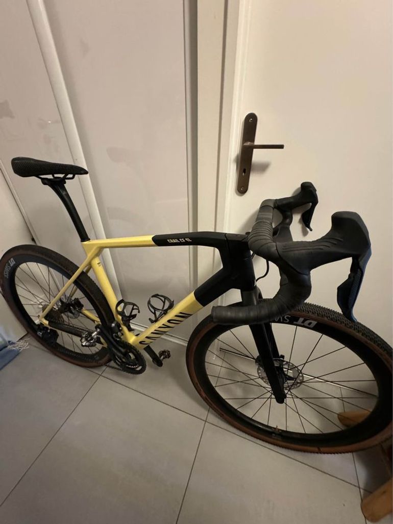 Used Canyon Grail CF SL 8 Di2 2023 2023 Road & Gravel — image 1 of 12