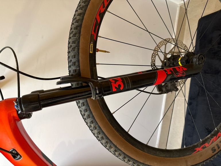Used Orbea OIZ M10-TR 2018 2018 Mountainbike — image 4 of 5