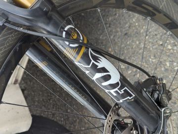 Used Santa Cruz Blur LTc 2017 Mountainbike, Light Gray — image 5 of 6