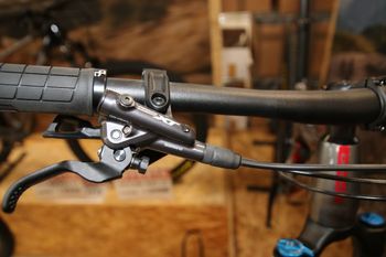 Used Orbea OCCAM H20 LT 2023 2023 Mountainbike, Light Gray, 29 — image 5 of 7
