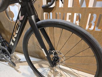 Used Trek Domane+ AL5 2024 Road & Gravel, Black — image 6 of 13
