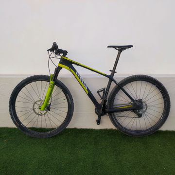 Used Canyon Grand Canyon CF SL 7.9 2017 Mountainbike, Black, 29 — image 1 of 4