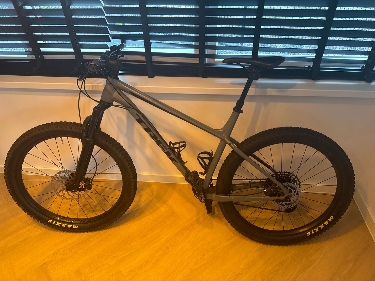 2019 trek roscoe discount 8