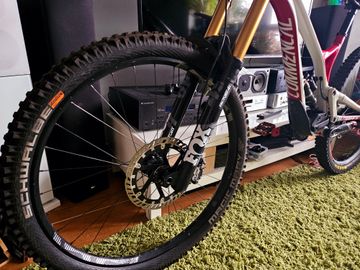 Brugt Commencal SUPREME DH 29 TEAM 2022 2022 Mountainbike — billede 12 af 13
