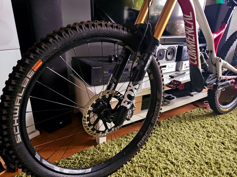 Brugt Commencal SUPREME DH 29 TEAM 2022 2022 Mountainbike — billede 12 af 13