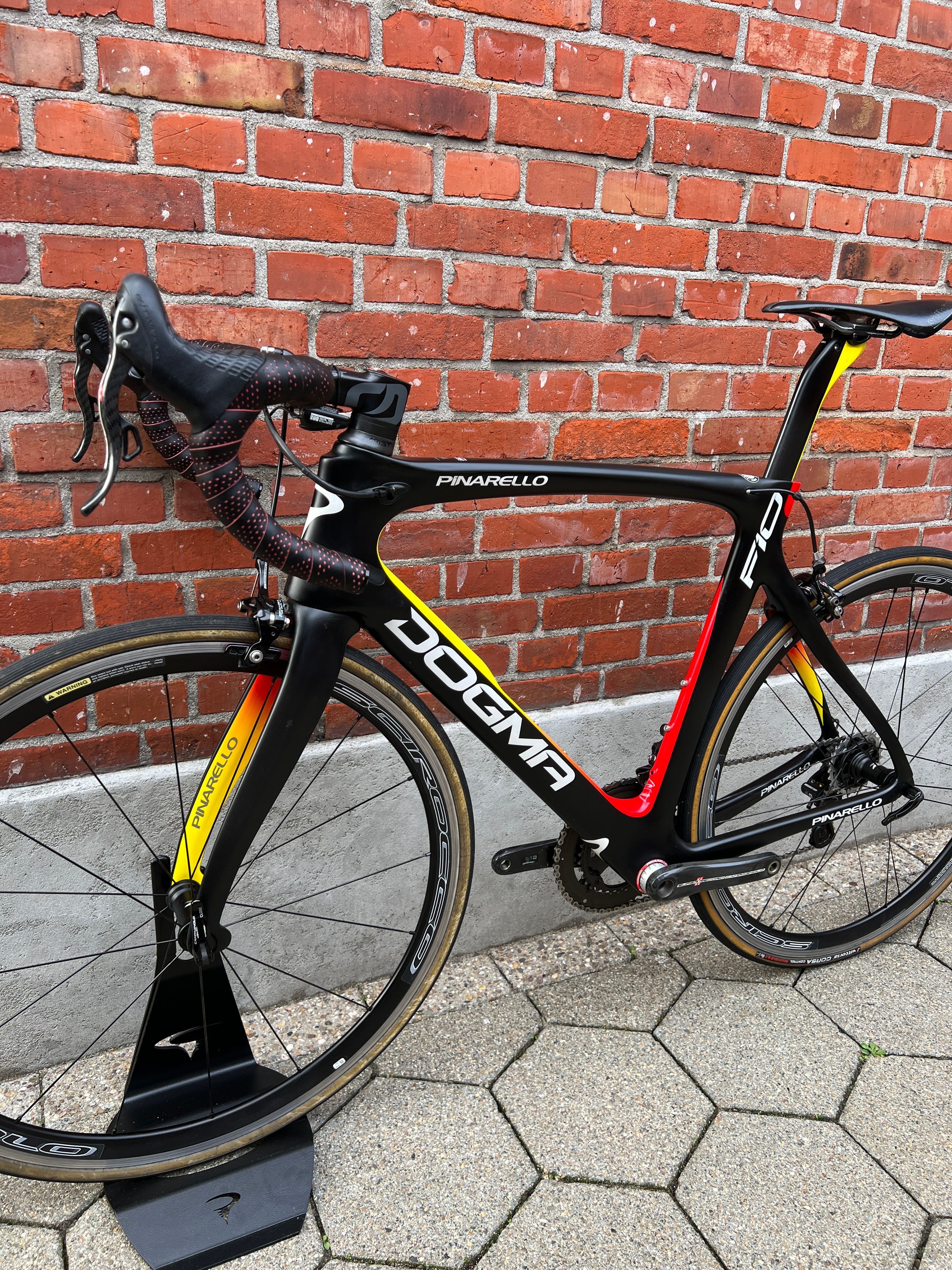 Pinarello 2024 f10 campagnolo