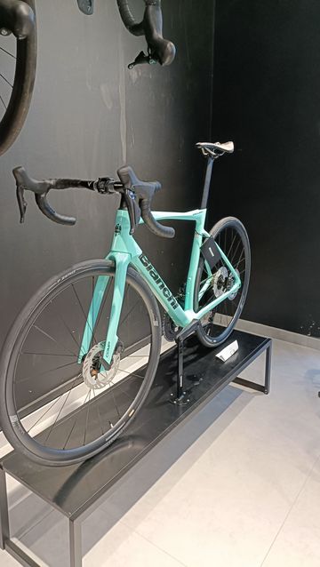 Použité Bianchi Specialissima Comp 2024 Road & Gravel — obrázek 11 z 29
