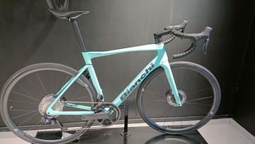 Použité Bianchi Specialissima Comp 2024 Road & Gravel — obrázek 13 z 29