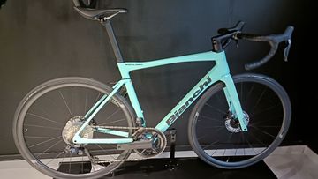 Použité Bianchi Specialissima Comp 2024 Road & Gravel — obrázek 14 z 29
