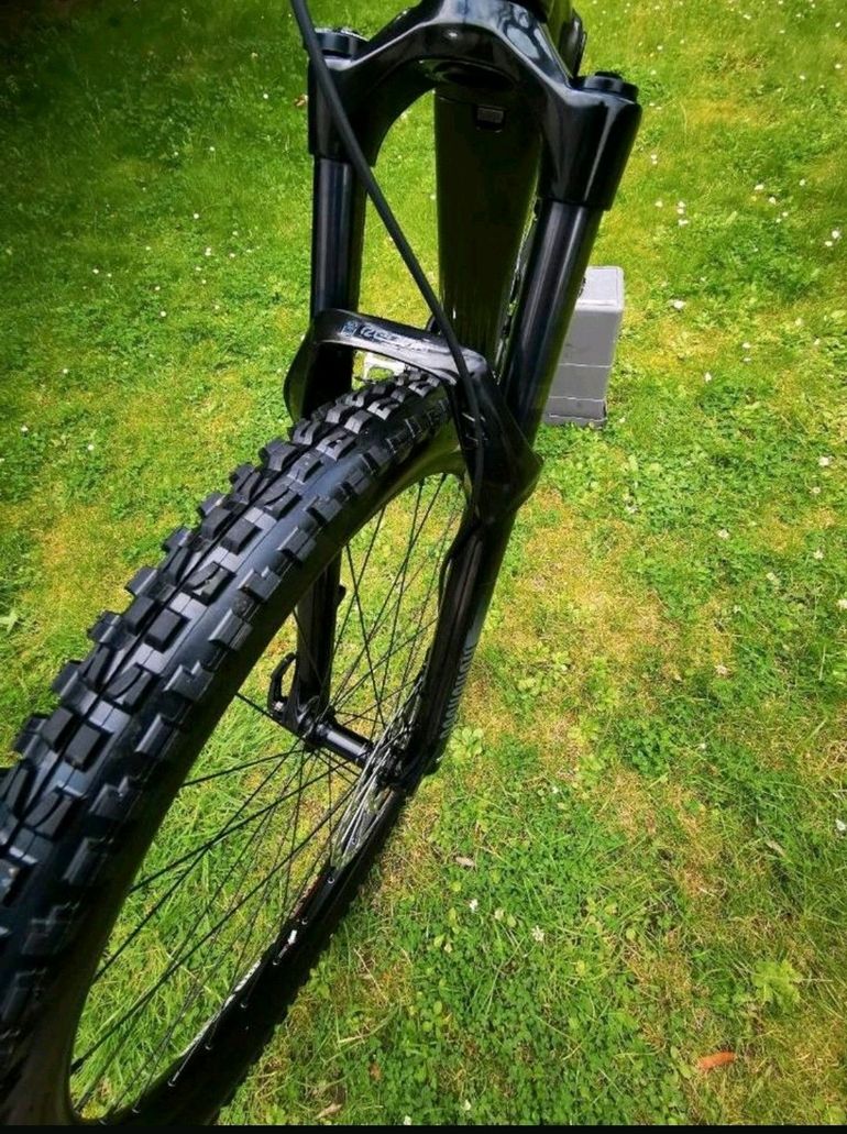 Used Giant Stance E+, 1 Pro 2021 2021 Mountainbike, Nero — image 6 of 10