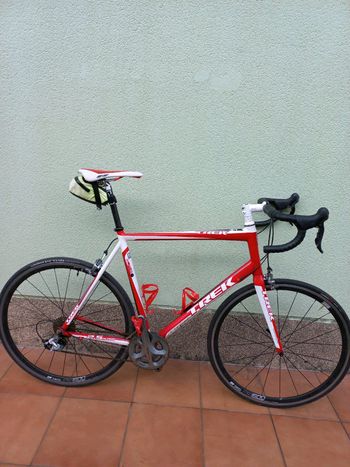 Trek 2.5 2011 2011 Road & Gravel usato, Rosso — immagine 1 di 6