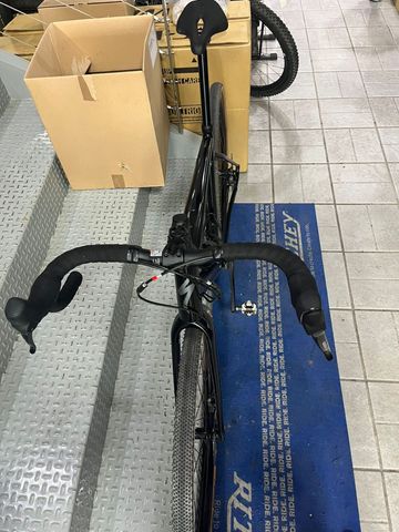 Używany Specialized Diverge Comp E5 2023 2023 Road & Gravel — zdjęcie 2 z 5