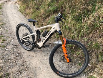 Used Focus SAM2 6.9 2021 2021 Mountainbike, Light Gray — image 3 of 7