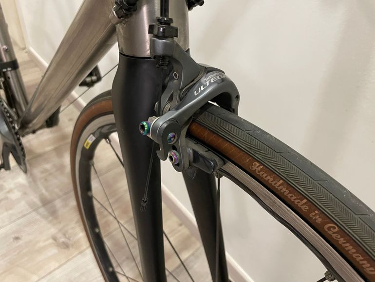 Used Custom Titanium Road 2020 Road & Gravel, Light Gray — image 8 of 8